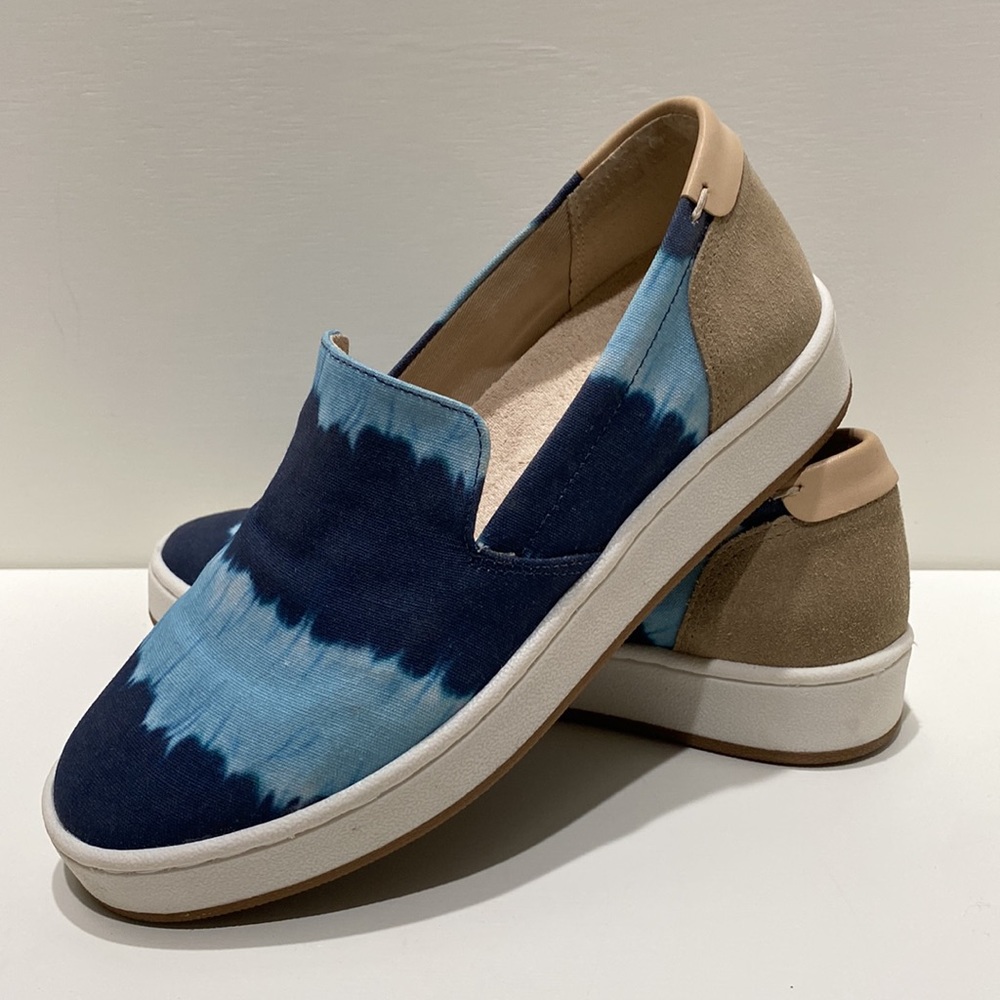 LUCKY BRAND “Hadie” Women’s Blue Canvas Slip-on Sneakers